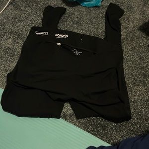 Black leggings